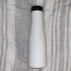 Lululemon Stay Hot Keep Cold 19oz Water Bottle
